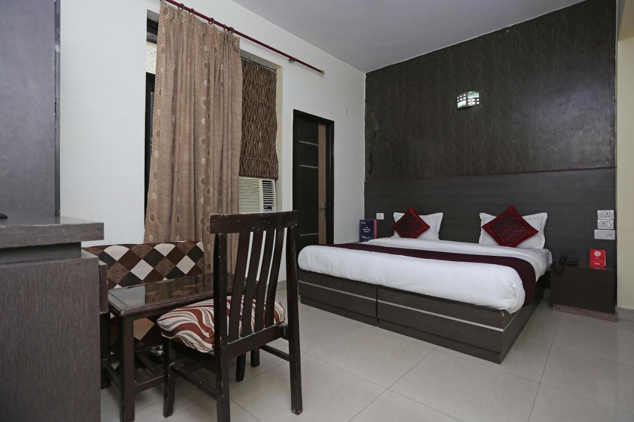 Oyo 9601 Hotel Sunshine Residency Castle Noida Kültér fotó