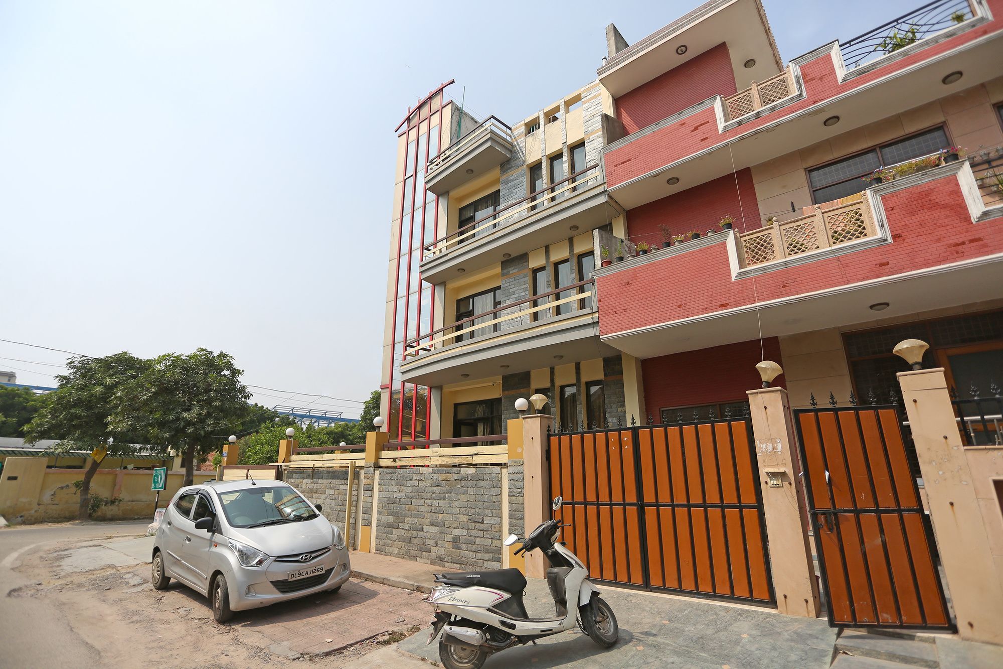 Oyo 9601 Hotel Sunshine Residency Castle Noida Kültér fotó